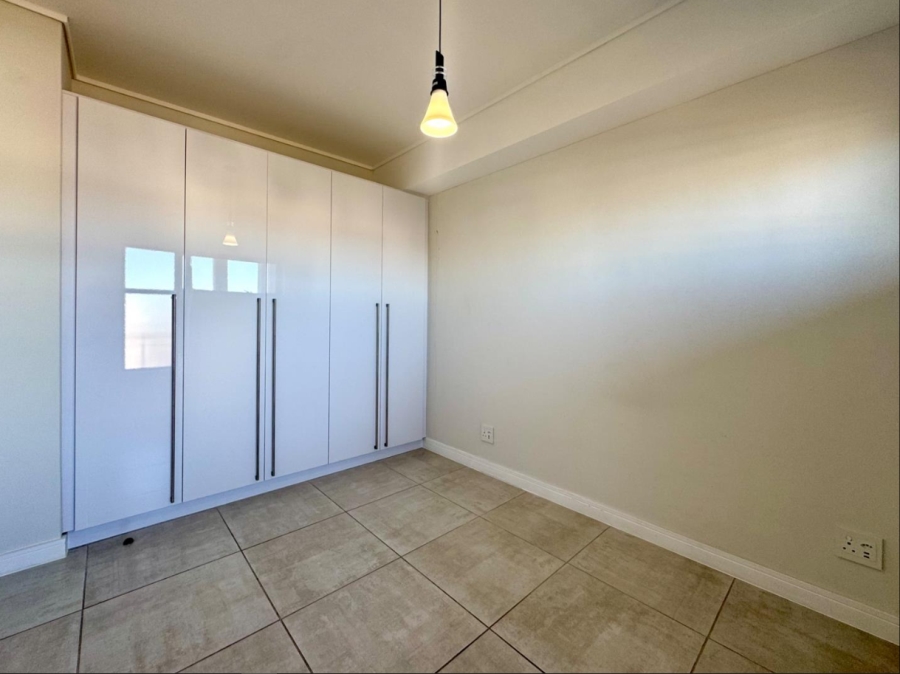 To Let 1 Bedroom Property for Rent in Paardevlei Western Cape